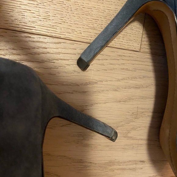 Banana republic suede heels - Picture 8 of 8